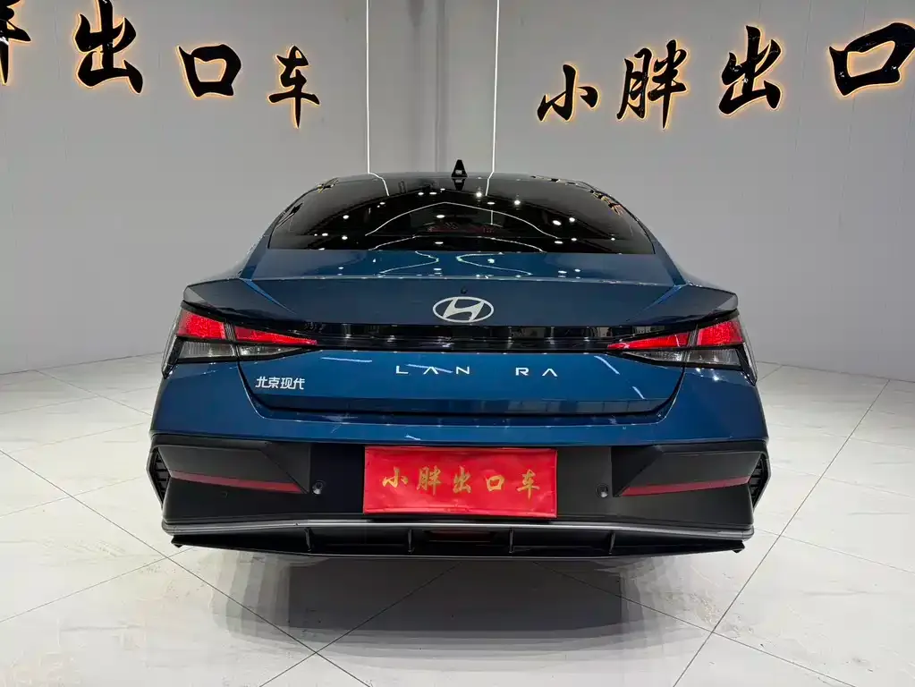 Hyundai Elantra — фото 2