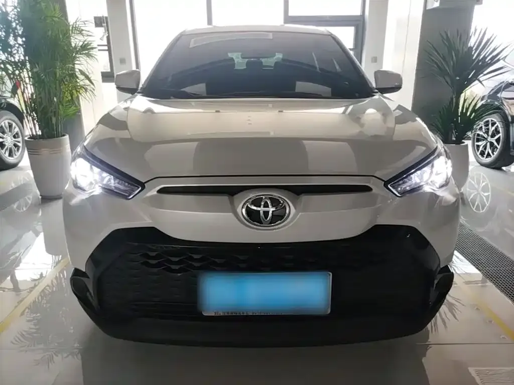 Toyota Frontlander 2023 из CN, фото 4