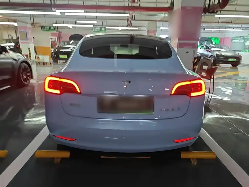 Tesla Model 3 — фото 6