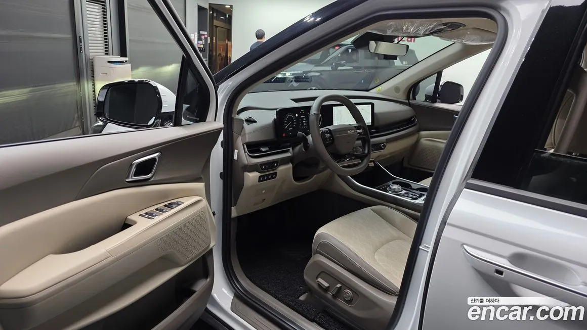 Kia Carnival — фото 2