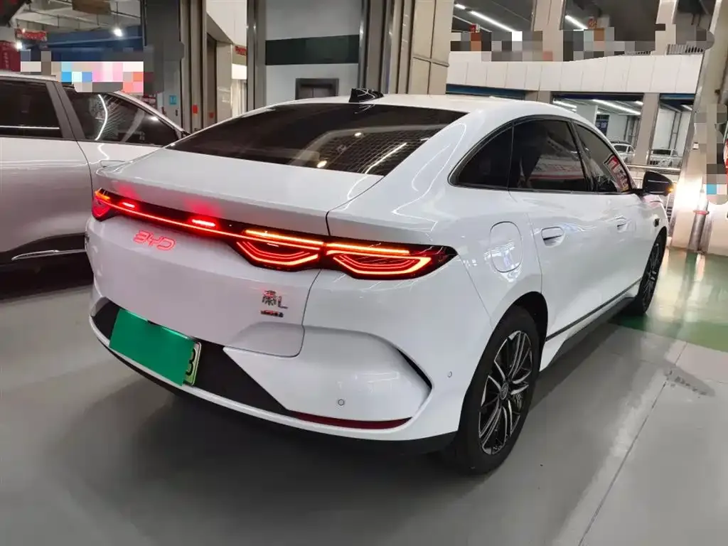 BYD Qin L — фото 6