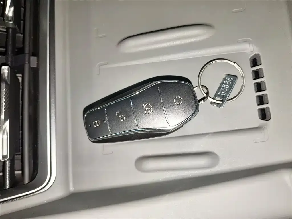 BYD Qin L — фото 2