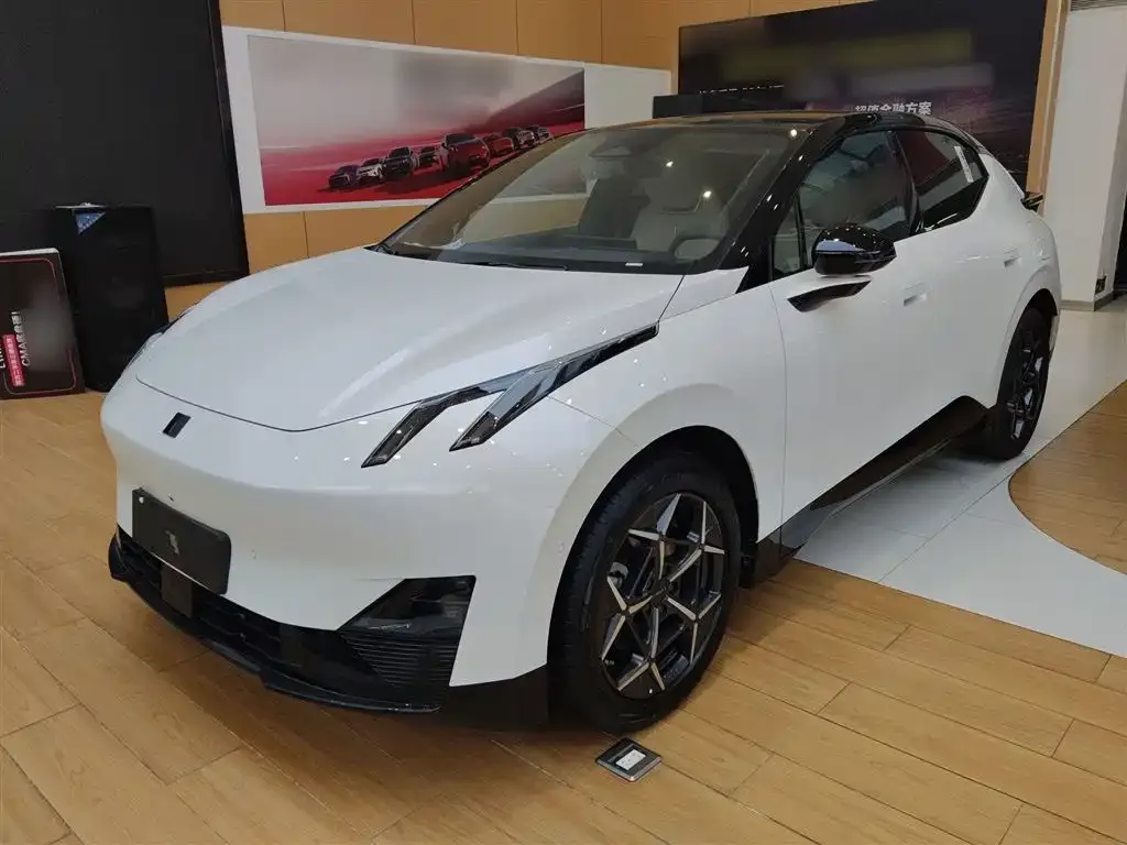 Lynk & Co Z20