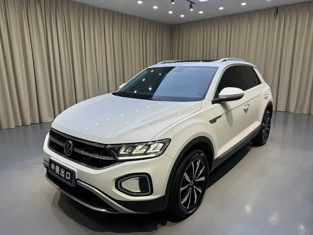 Volkswagen T-Roc — фото 1