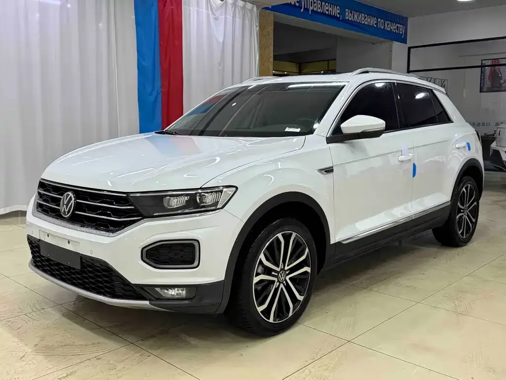 Volkswagen T-Roc — фото 1