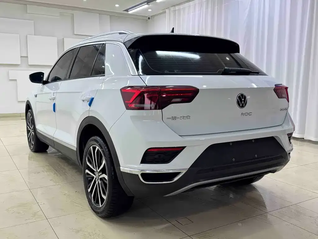 Volkswagen T-Roc — фото 5