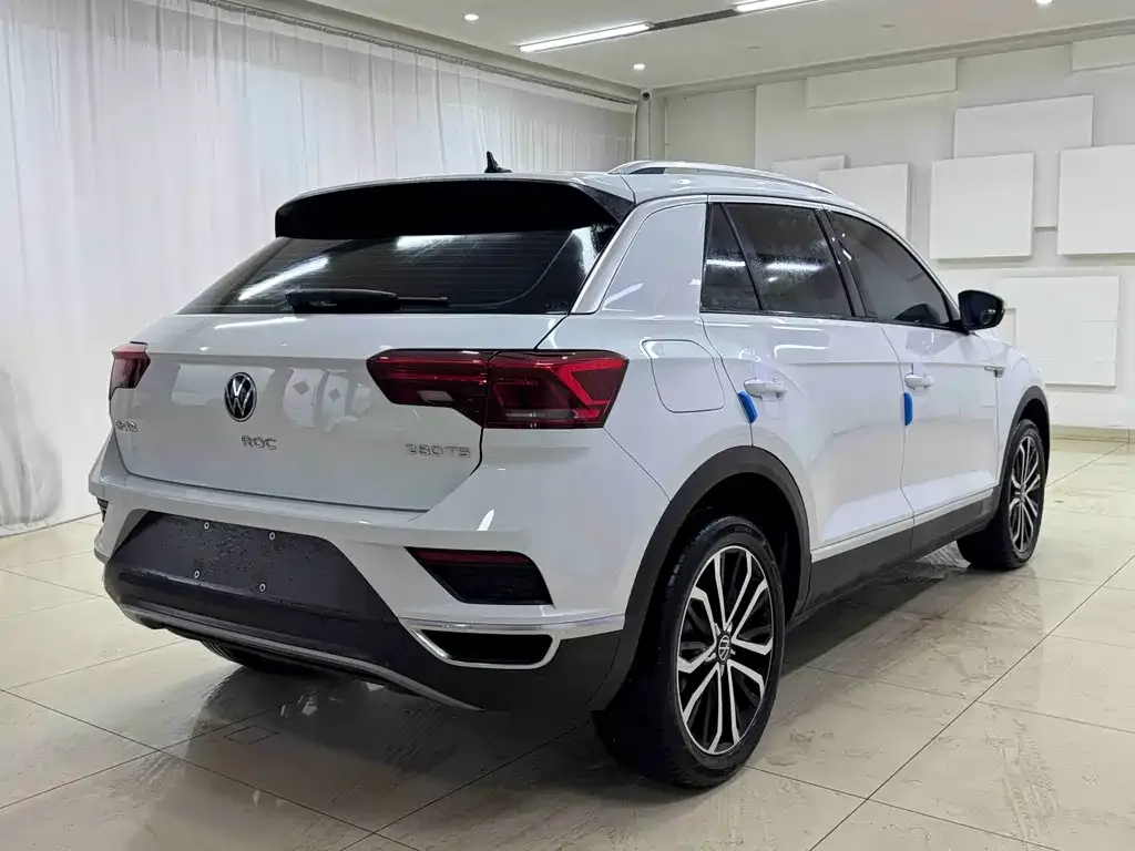 Volkswagen T-Roc — фото 2