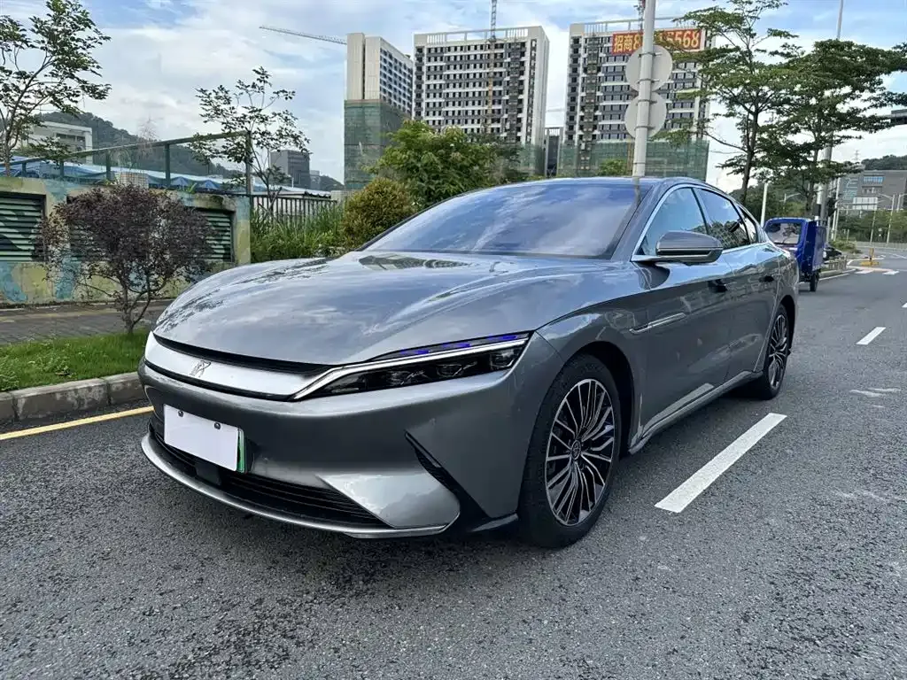 BYD Han — фото 1