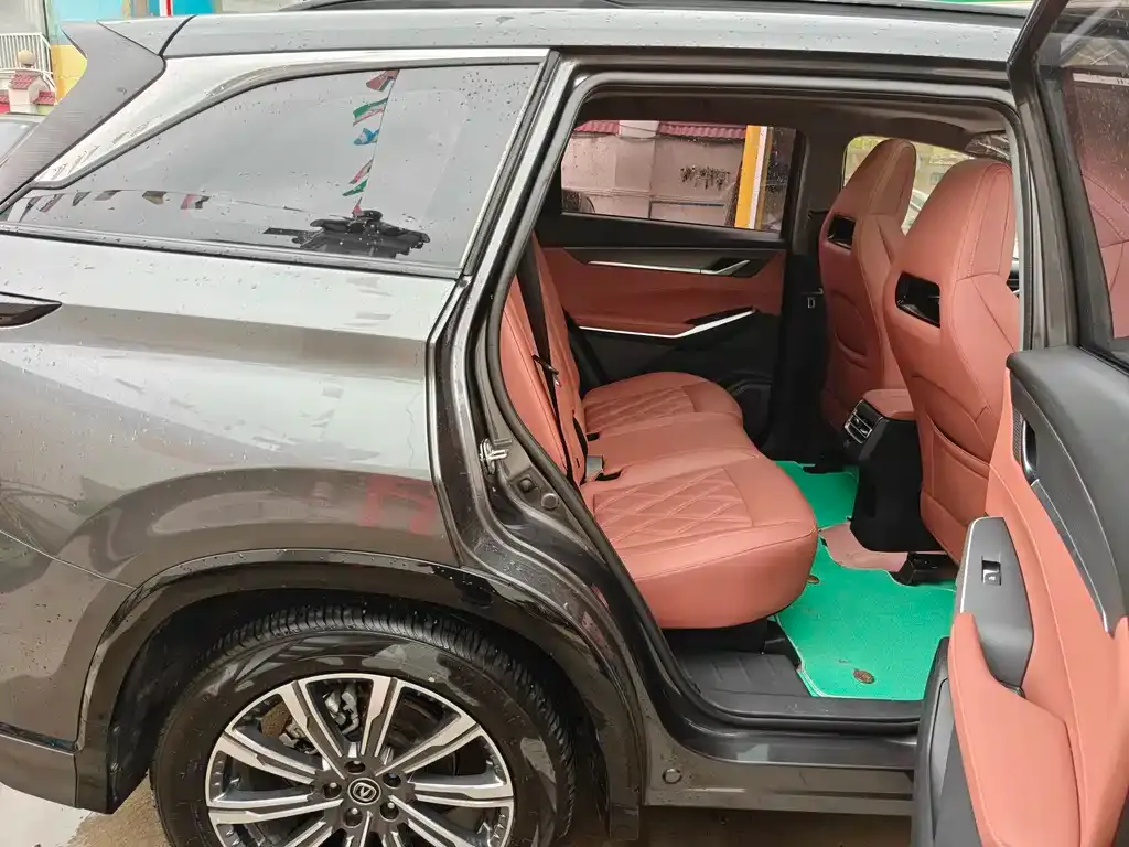 Changan CS75PLUS — фото 3