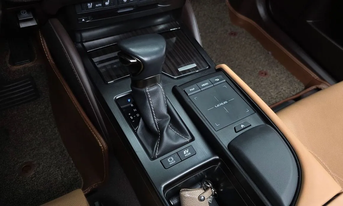 Lexus ES 2021 из KR, фото 9
