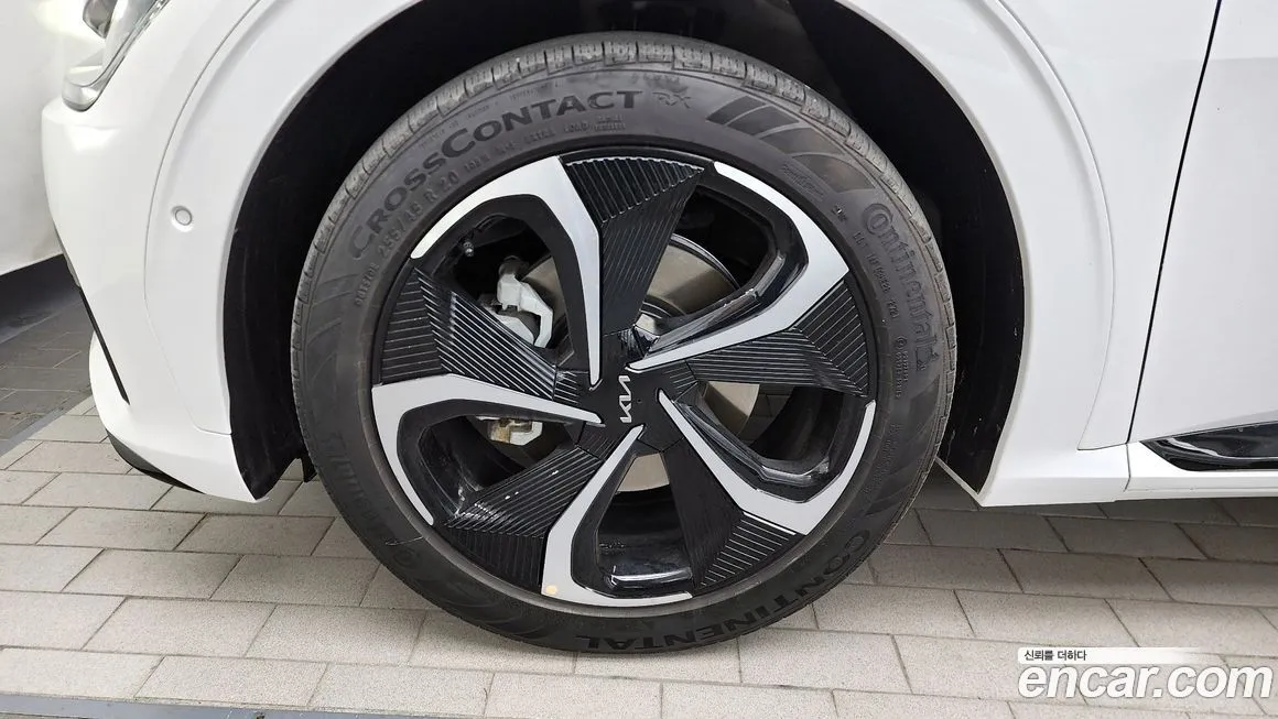 Kia EV6 — фото 6