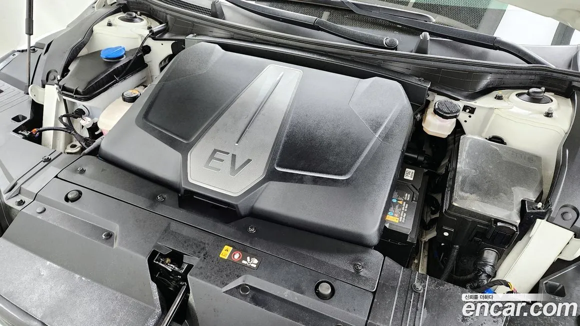 Kia EV6 — фото 10
