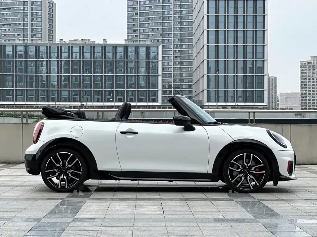MINI JCW (John Cooper Works) — фото 10