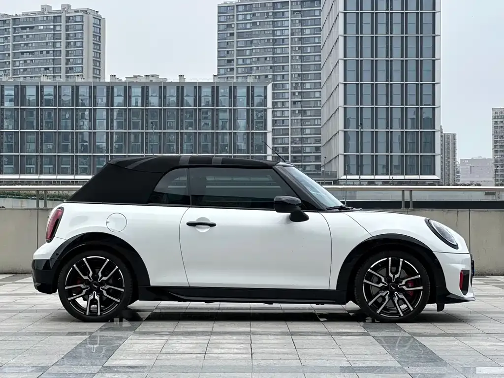 MINI JCW (John Cooper Works) — фото 7