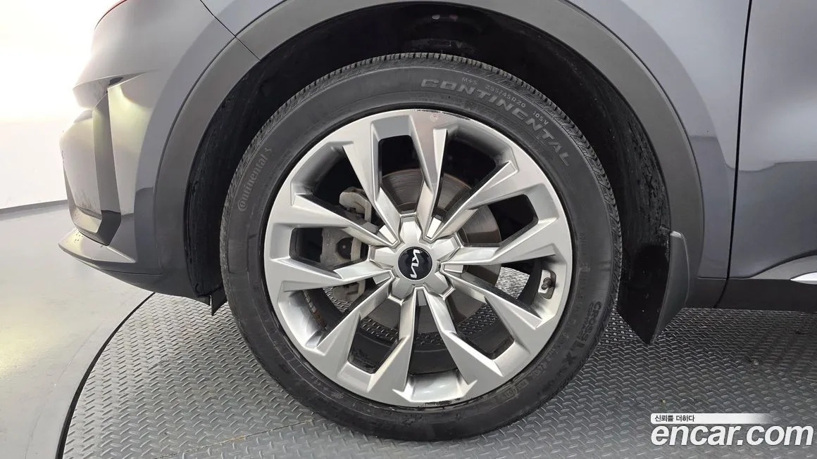 Kia Sorento — фото 7