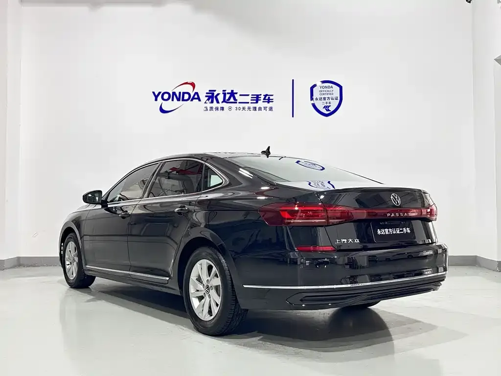 Volkswagen Passat — фото 8