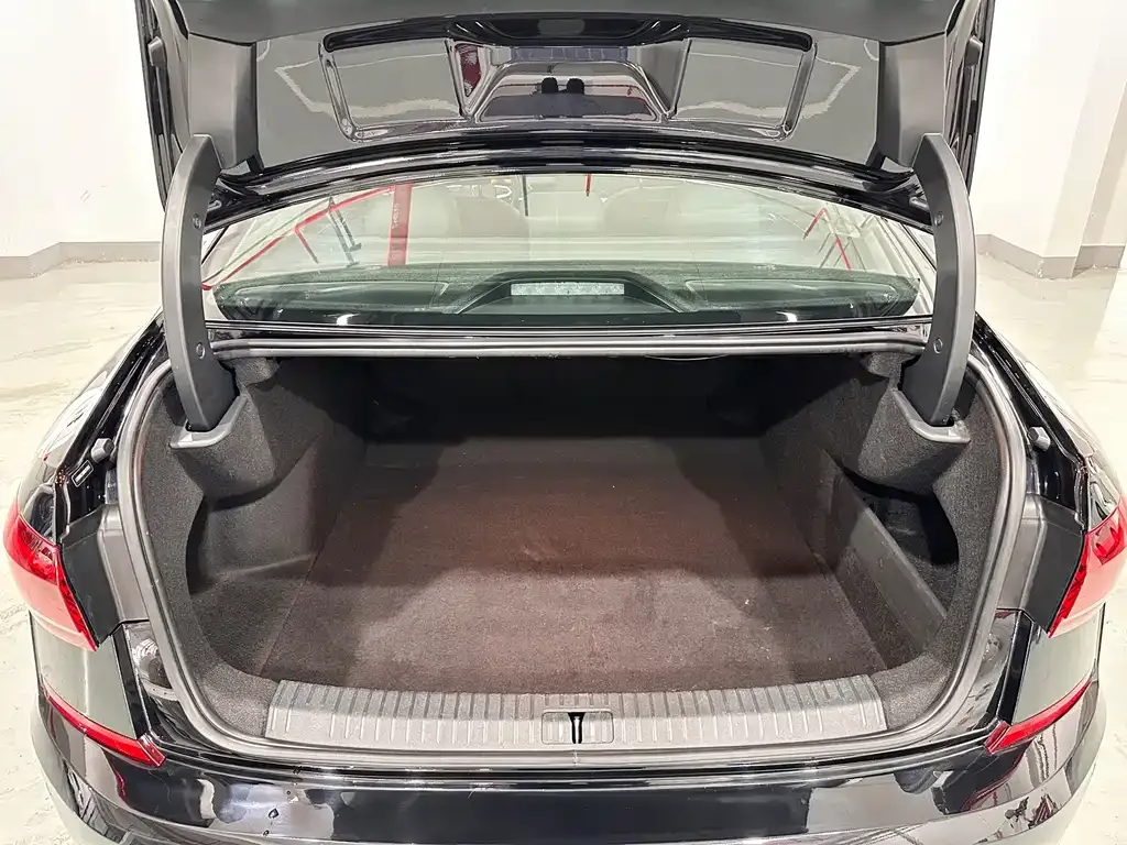 Volkswagen Passat — фото 4