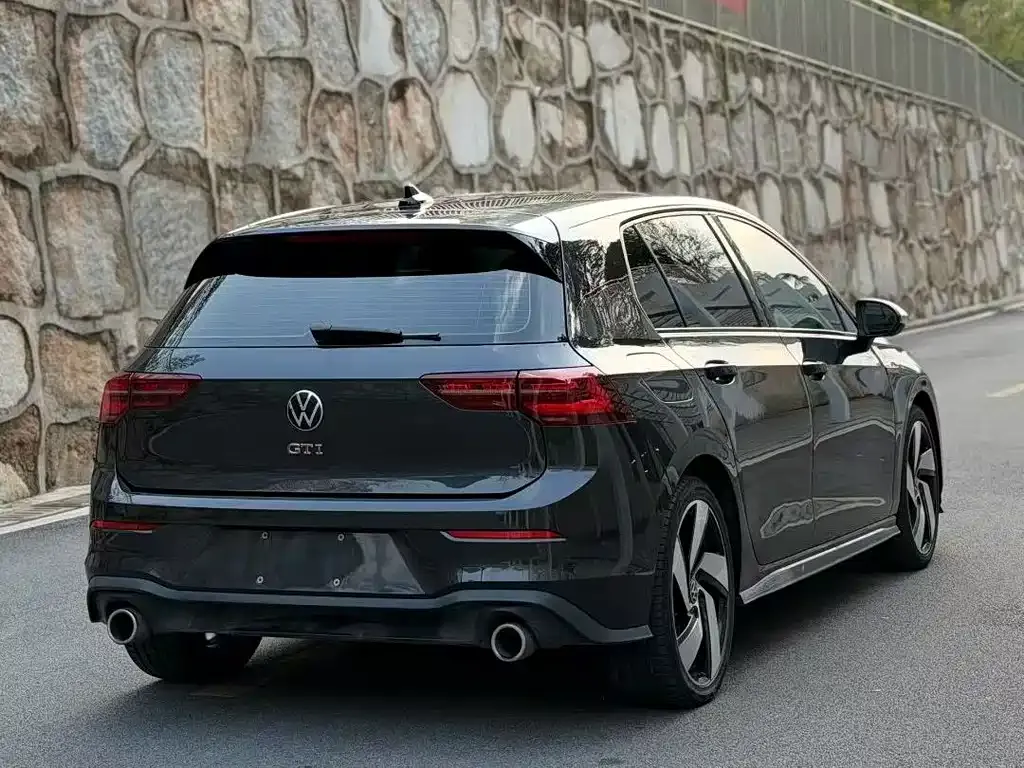 Volkswagen Golf GTI — фото 2