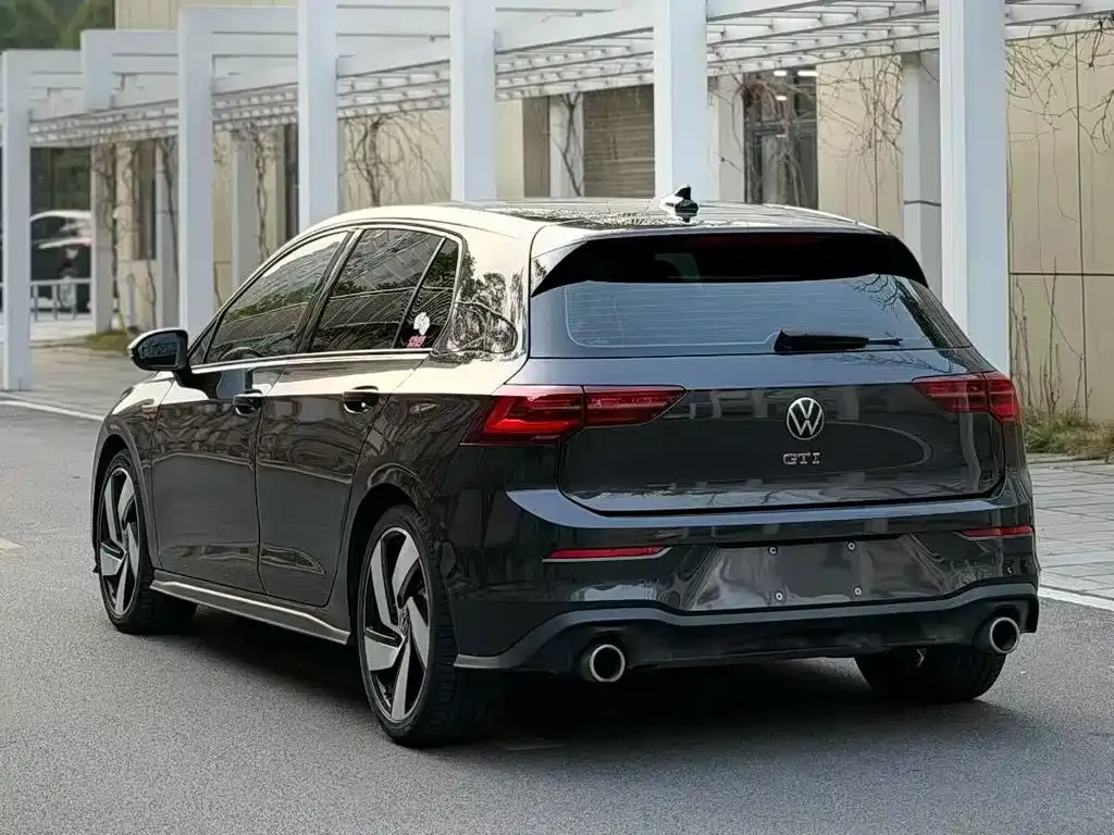 Volkswagen Golf GTI — фото 5