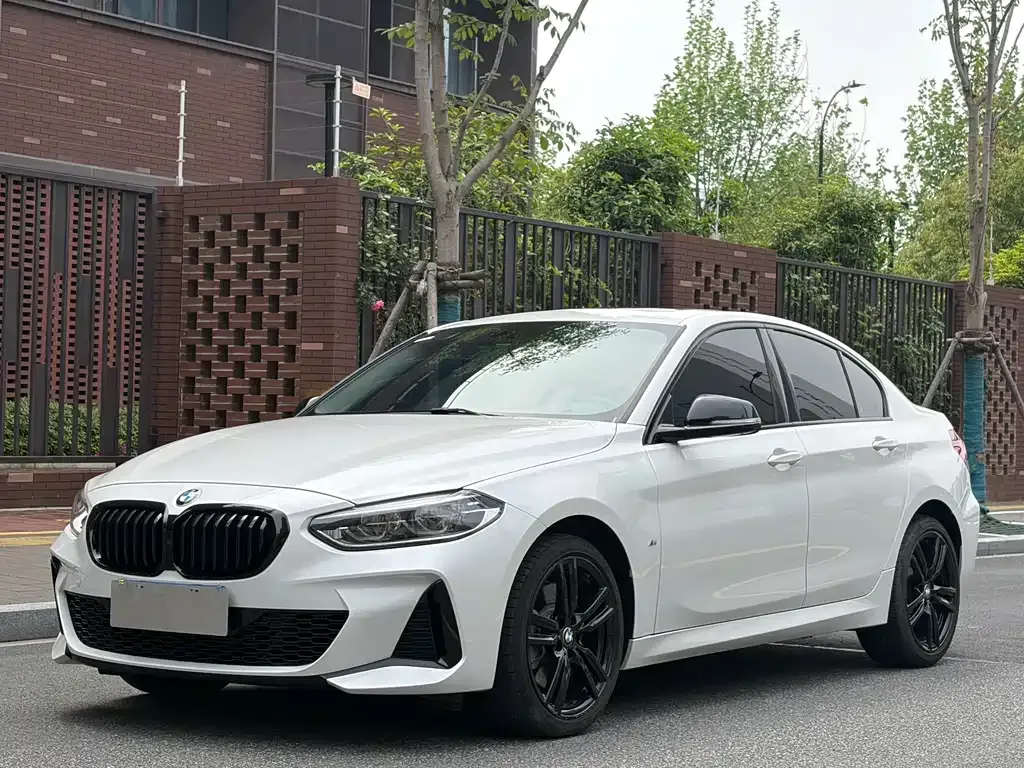 BMW 1 Series — фото 1