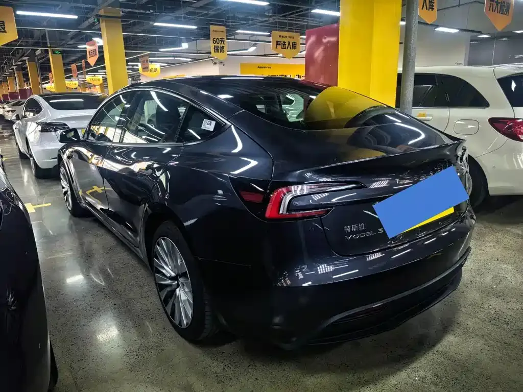 Tesla Model 3 — фото 8