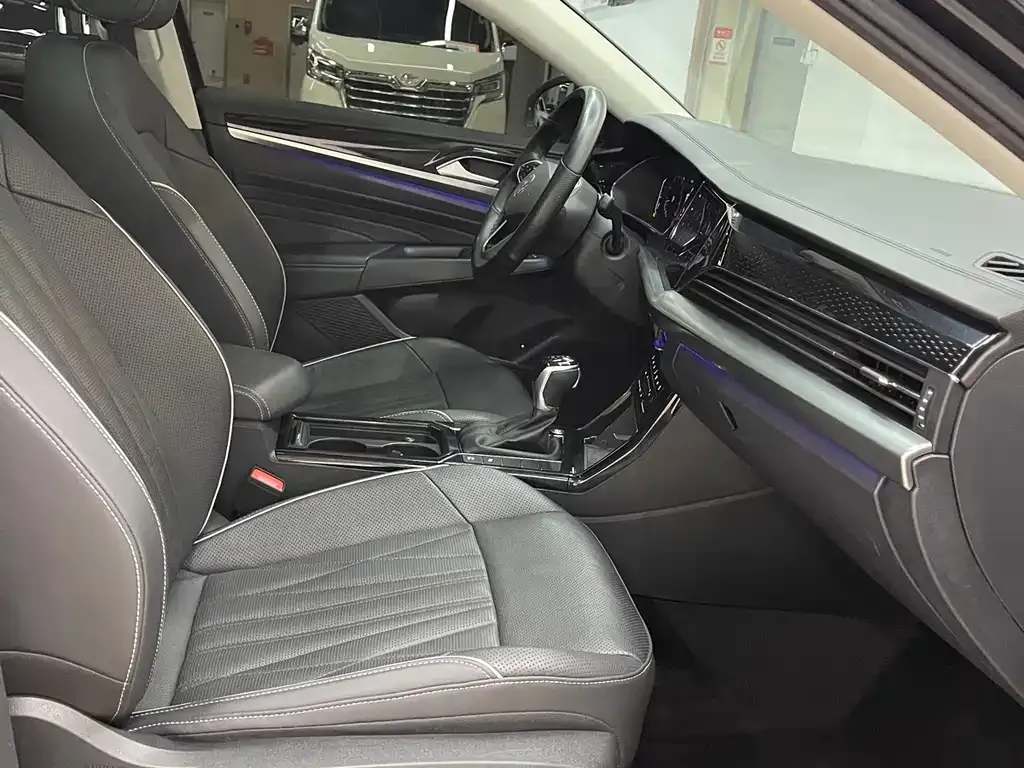 Volkswagen Passat — фото 9
