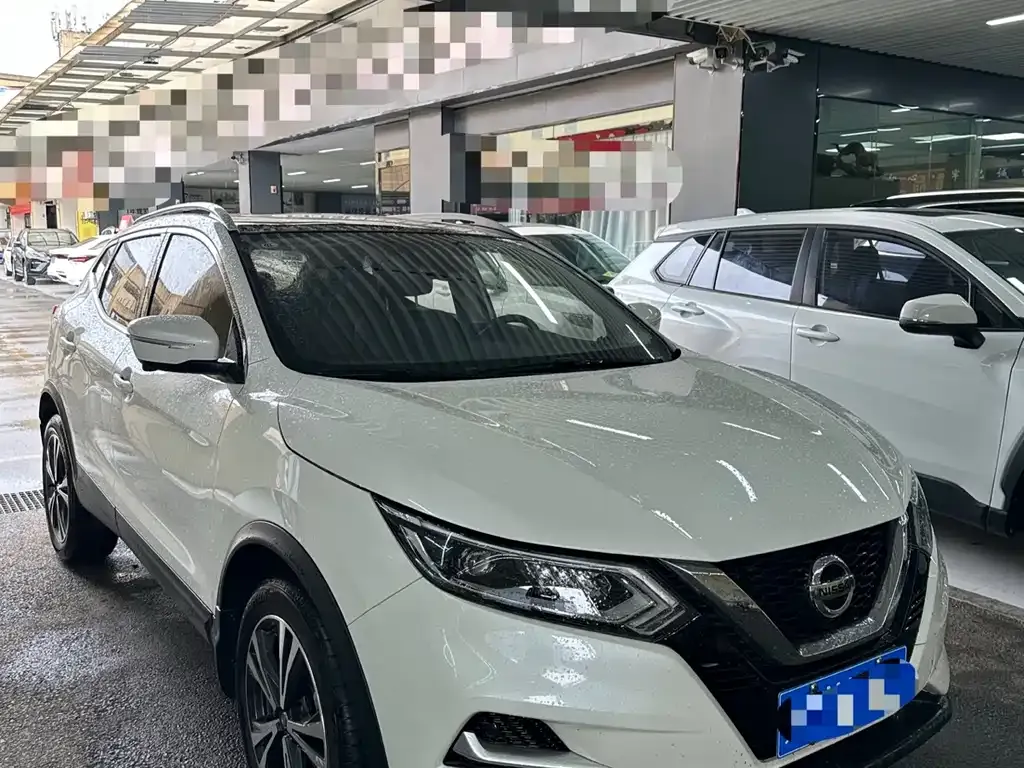 Nissan Qashqai — фото 9