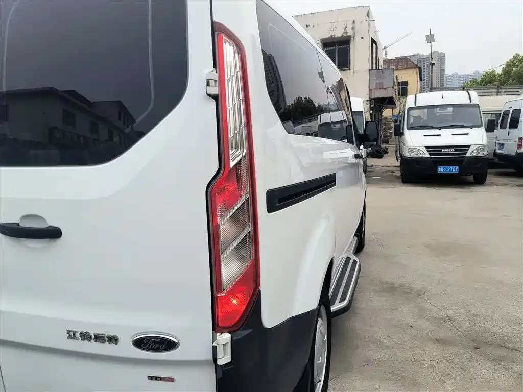 Ford Transit 2022 из CN, фото 3