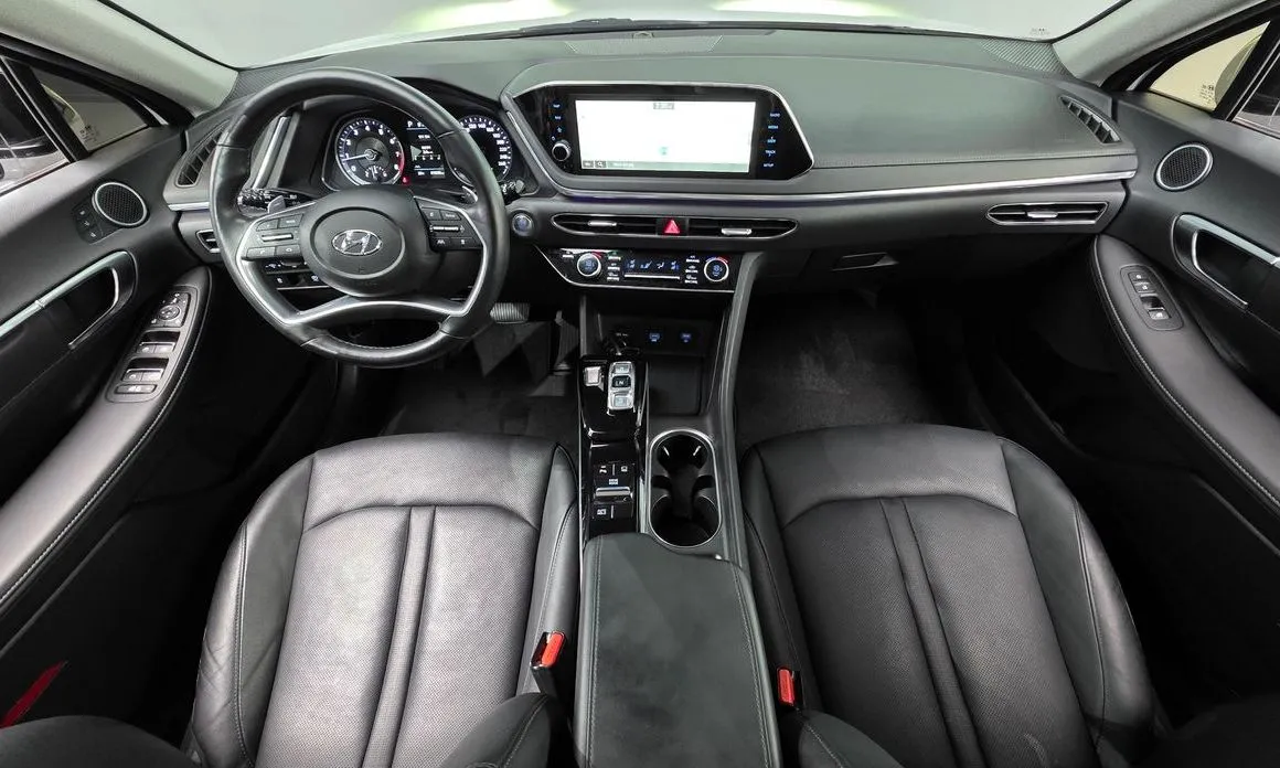 Hyundai Sonata 2023 из KR, фото 2