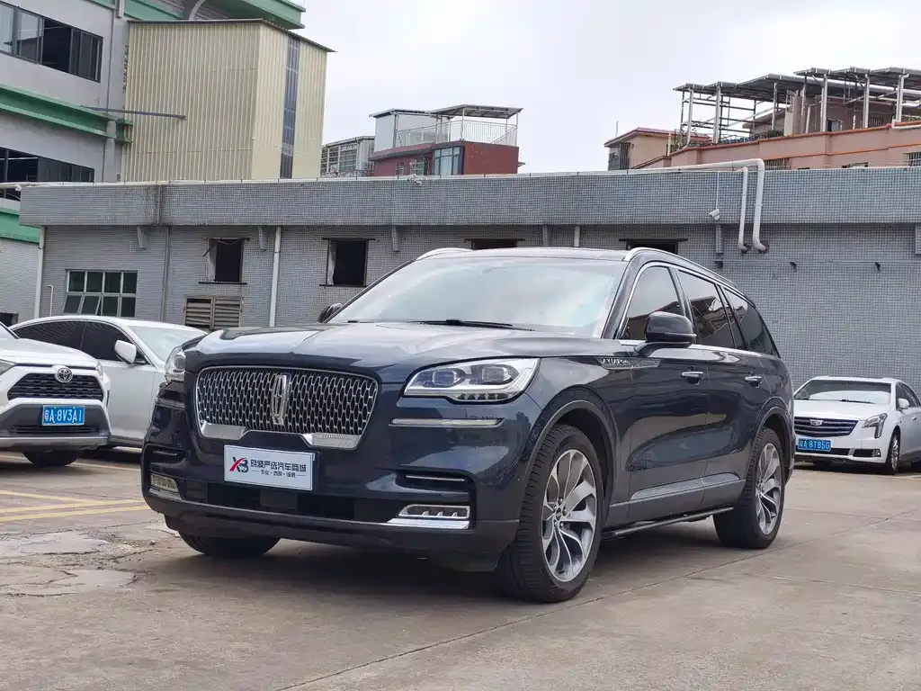 Lincoln Aviator — фото 1