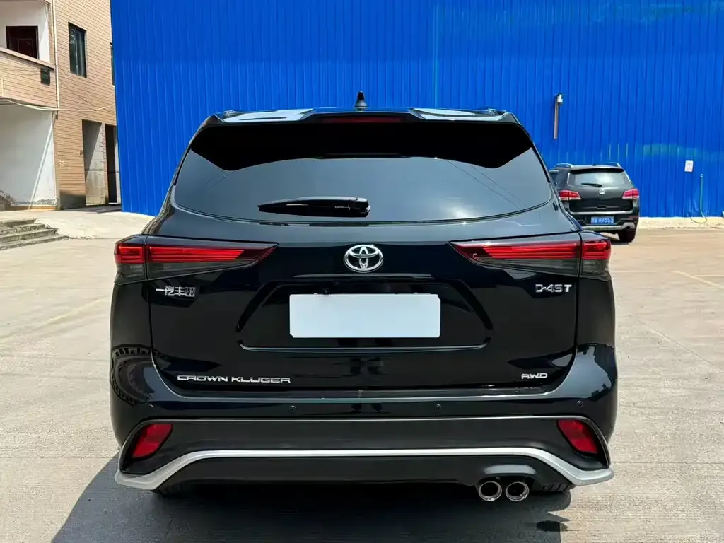 Toyota Crown Kluger 2024 из CN, фото 9