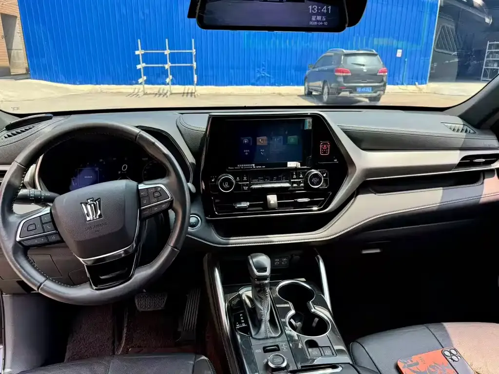 Toyota Crown Kluger 2024 из CN, фото 5