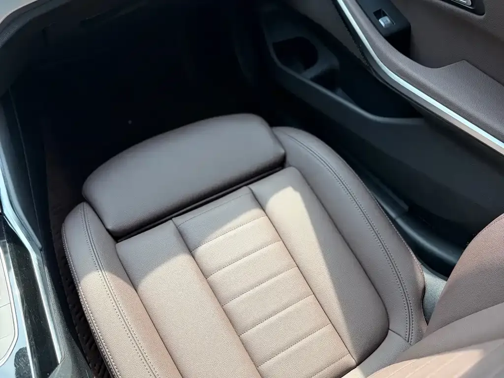 BMW 3 Series 2021 из CN, фото 5