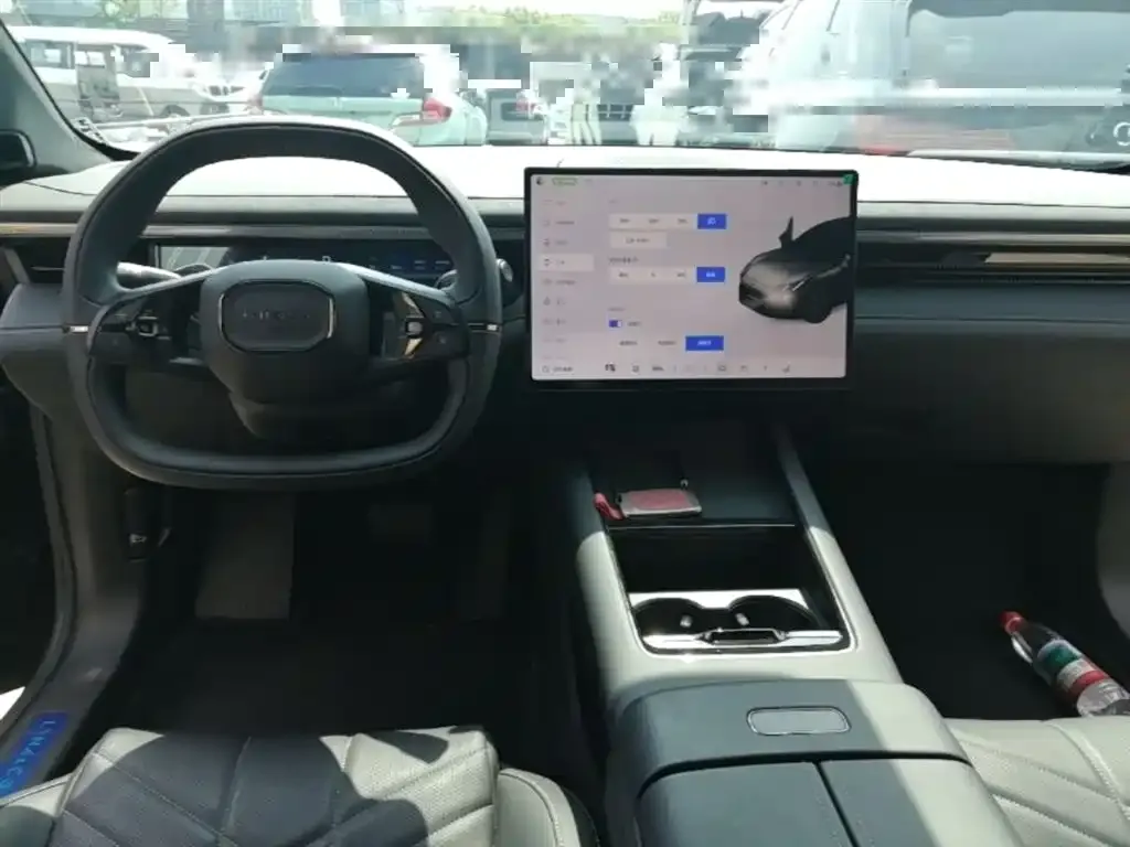 Lynk & Co 10 EM-P 2025 из CN, фото 6
