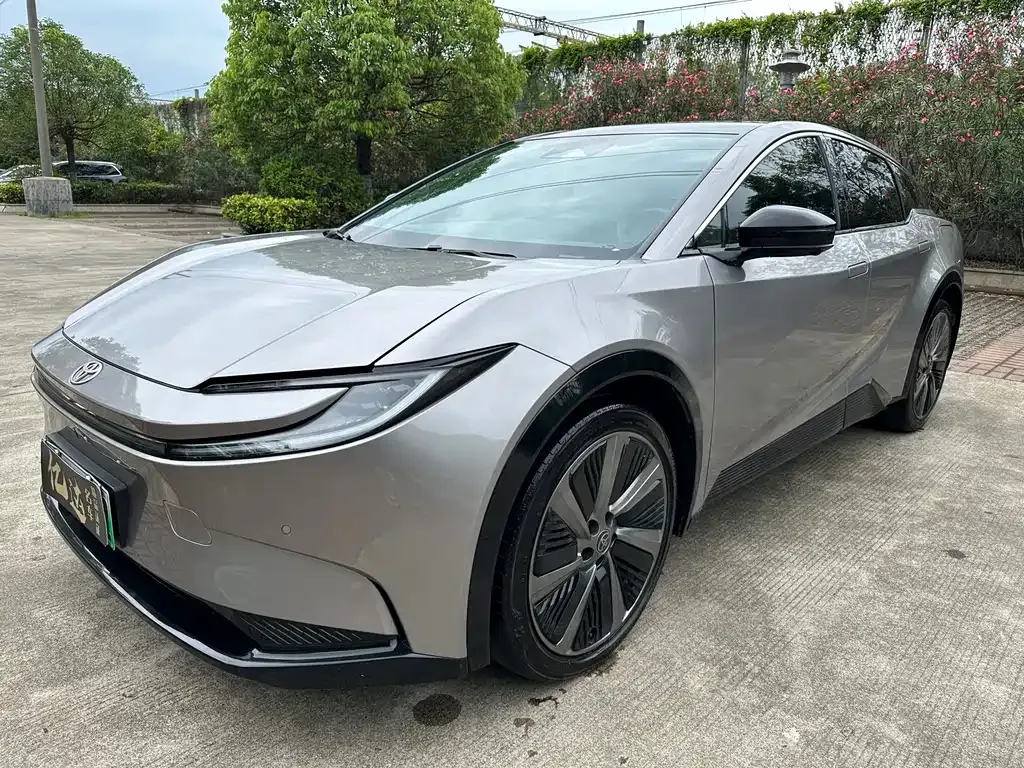 Toyota bZ5 2025 из CN, фото 10