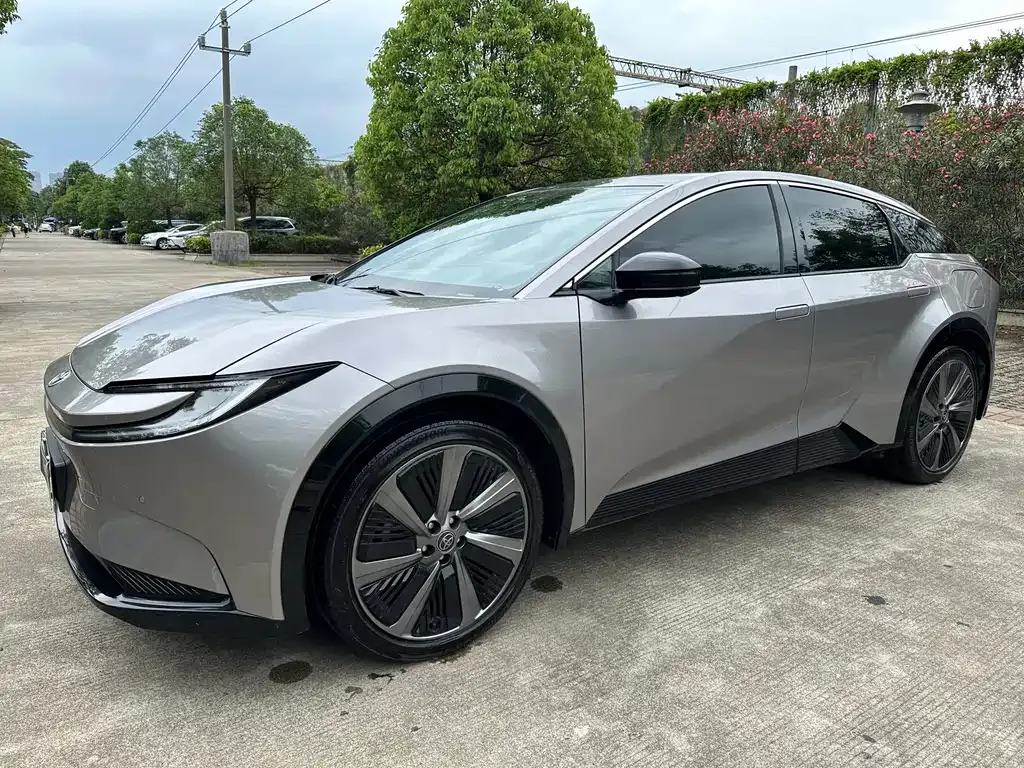 Toyota bZ5 2025 из CN, фото 8