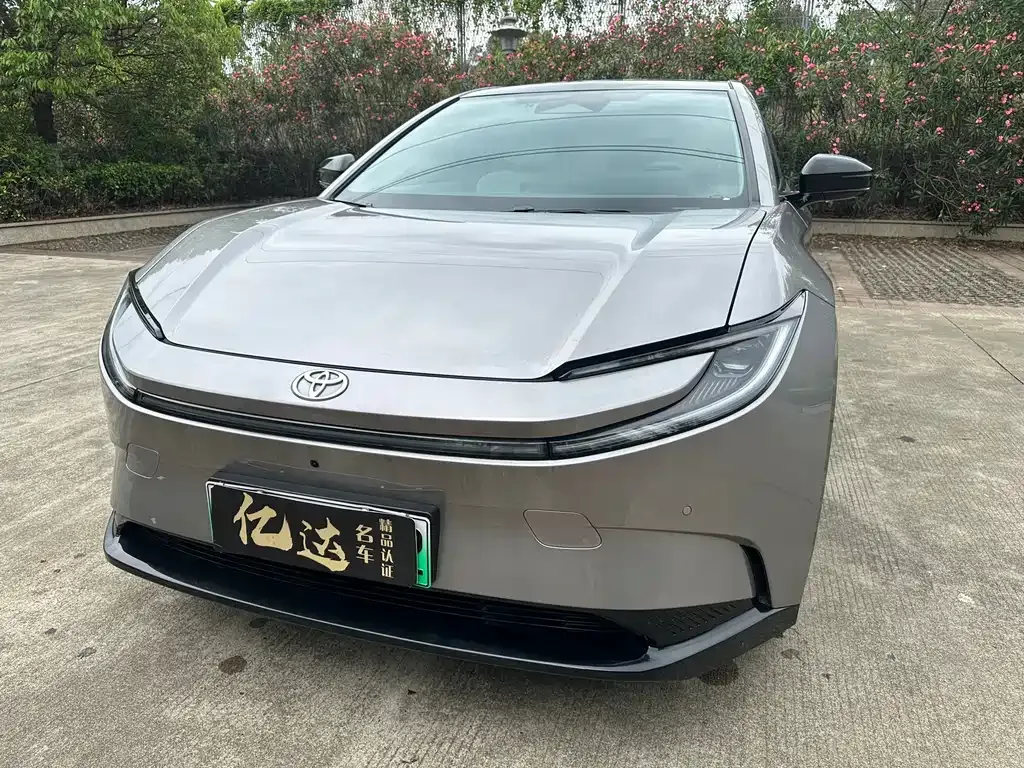 Toyota bZ5 2025 из CN, фото 2