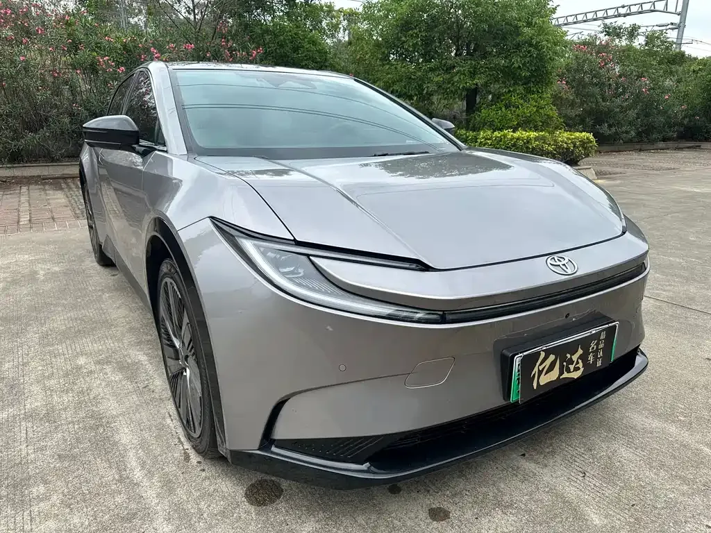 Toyota bZ5 2025 из CN, фото 5
