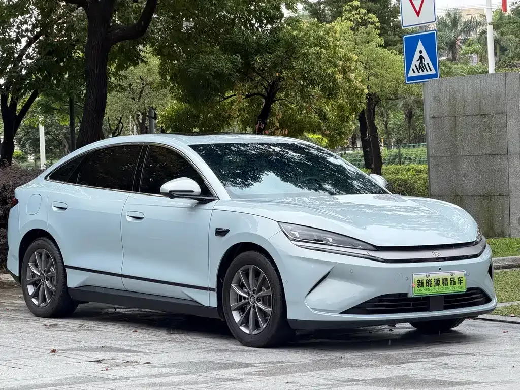 BYD Qin L — фото 8
