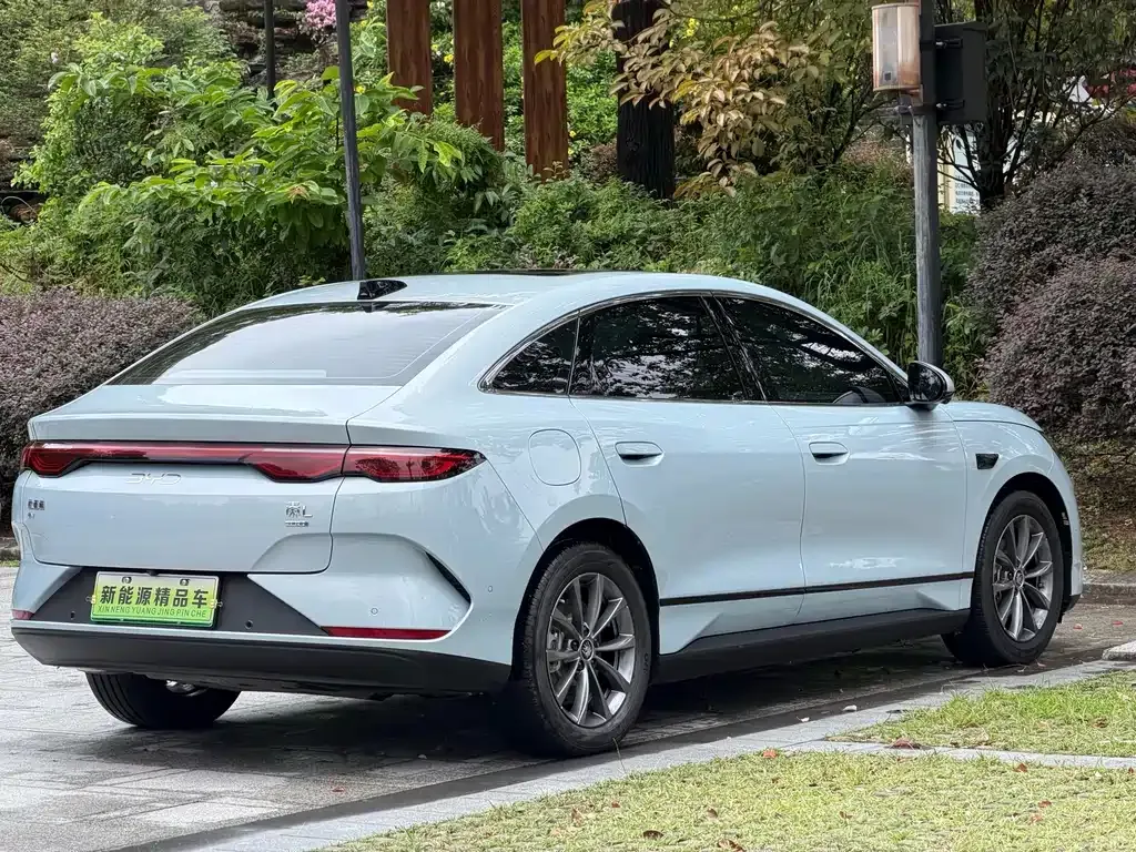 BYD Qin L — фото 3