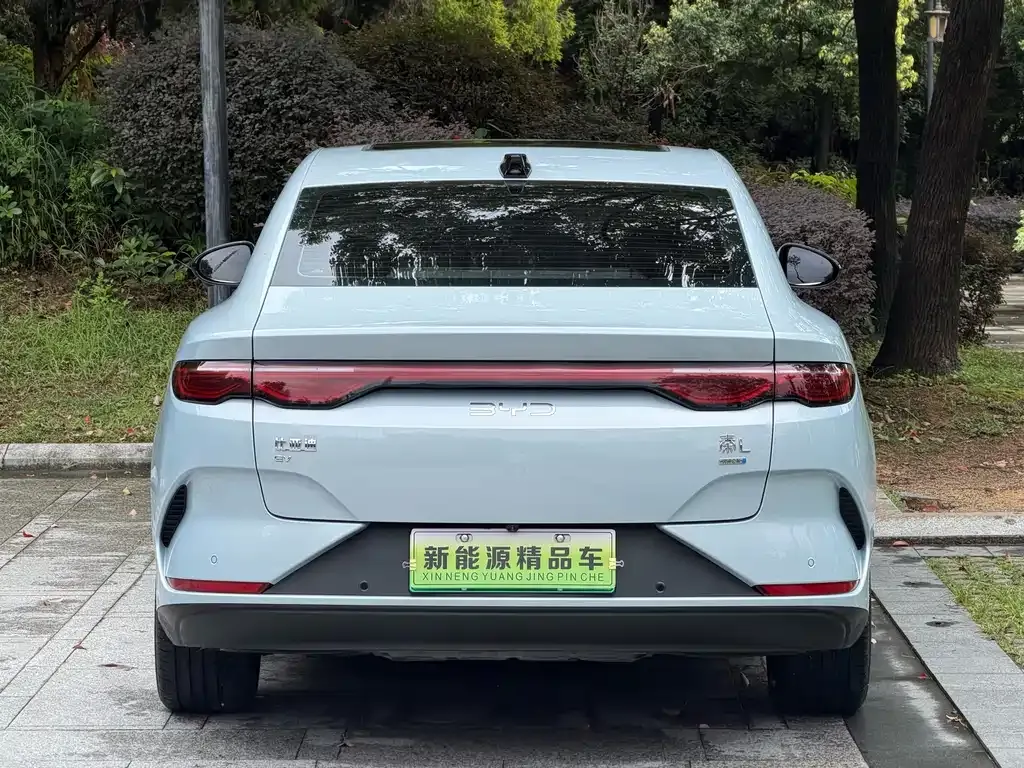 BYD Qin L — фото 6