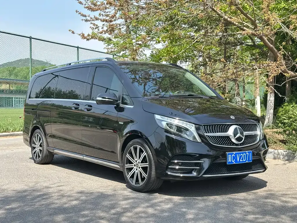 Mercedes-Benz V-Class — фото 9