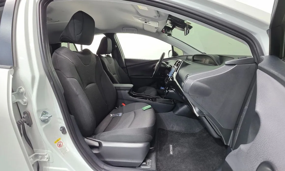 Toyota Prius 2022 из KR, фото 10