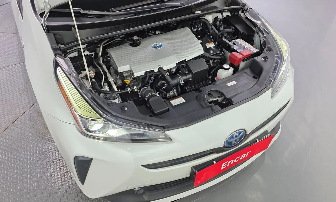Toyota Prius 2022 из KR, фото 8