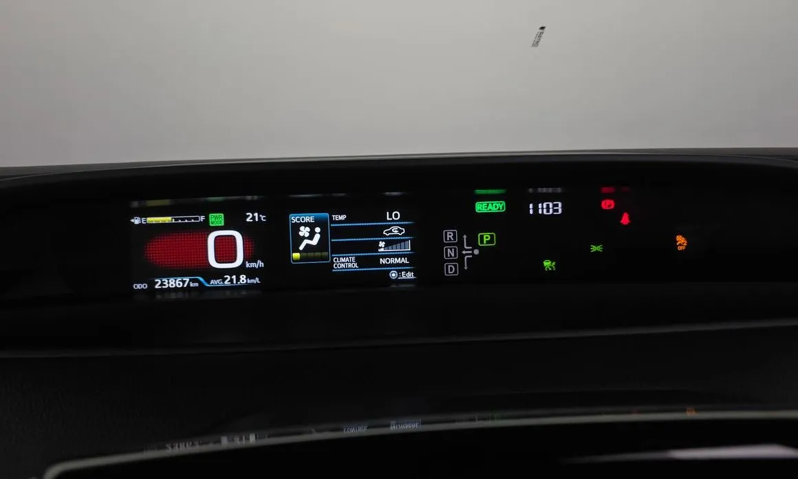 Toyota Prius 2022 из KR, фото 2