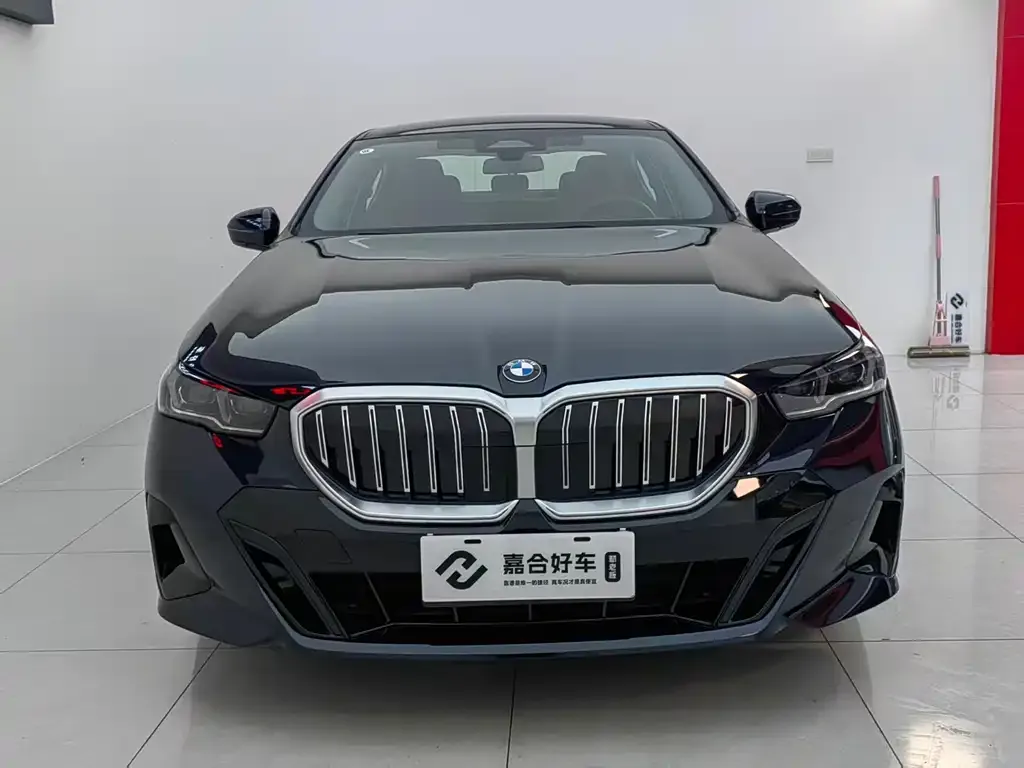 BMW 5 Series (Import) — фото 3