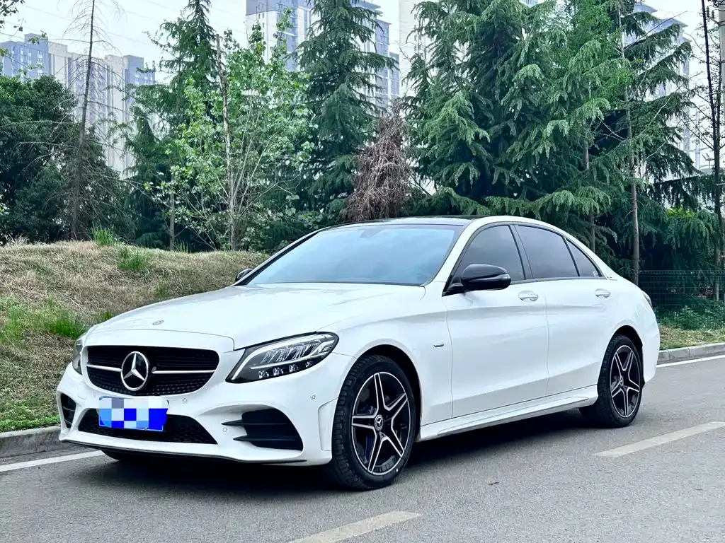 Mercedes-Benz C-Class — фото 1
