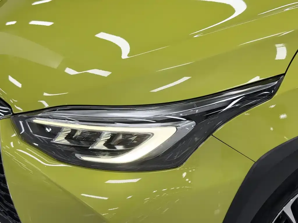 Toyota Yaris L — фото 8