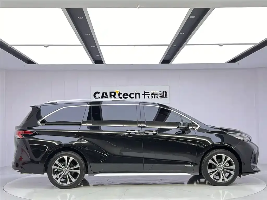 Toyota Granvia — фото 10