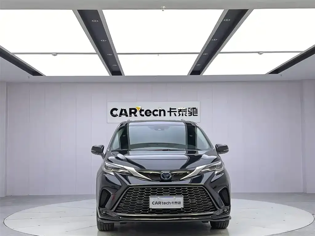Toyota Granvia — фото 8